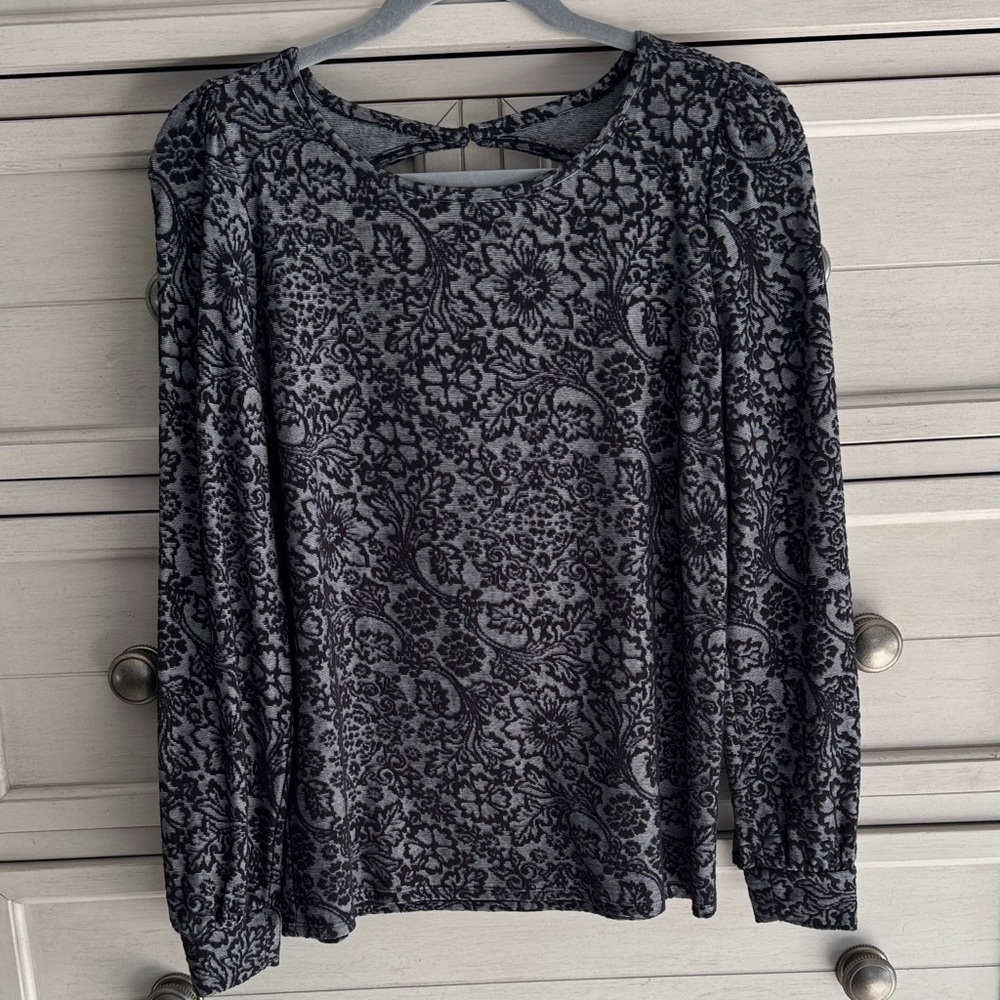 LOFT Back Cut-Out Patterned Blouse SZ Small